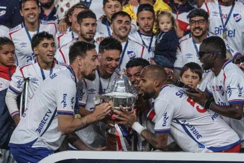 Nacional, del panameño Luis Mejía, es el campeón del fútbol uruguayo