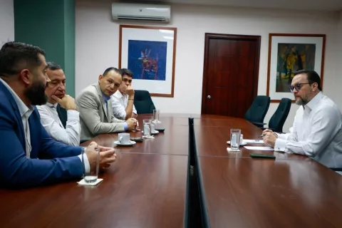 Inversionistas colombianos y venezolanos exploran oportunidades en Panamá