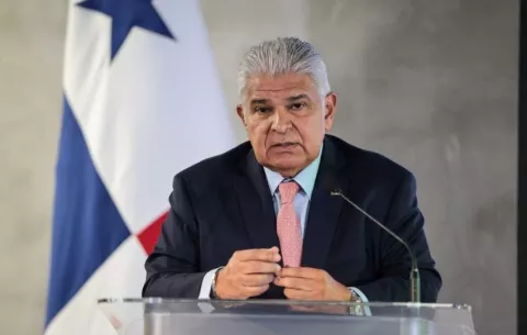 Mulino viaja a Brasil para participar en la LXVII Cumbre del Mercosur  