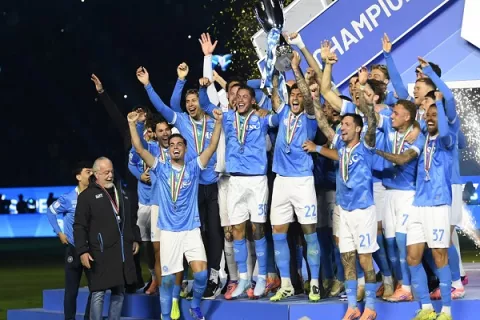 Nápoles es supercampeón de Italia