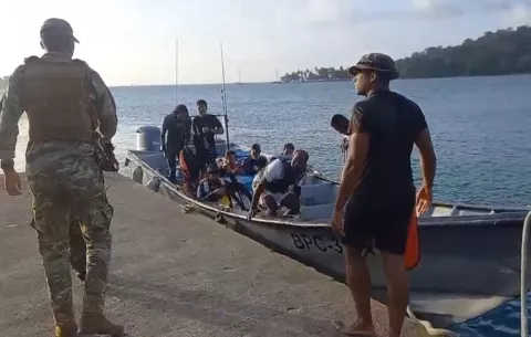 Un muerto y varios heridos deja naufragio de migrantes en la Costa Arriba de Colón 