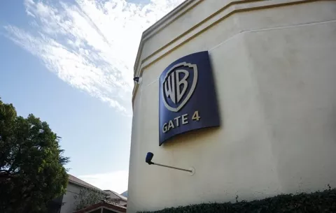 Codirector ejecutivo de Netflix dice que esperaba oferta de Paramount por Warner Bros, pero confía en acuerdo
