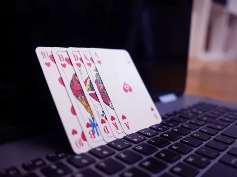 Streaming con votación en vivo del público
