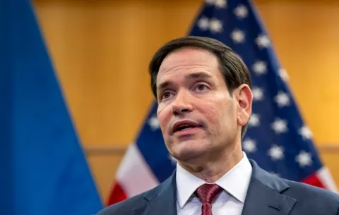 'Estamos protegiendo intereses de EEUU', Rubio evita confirmar si buscan deponer a Maduro