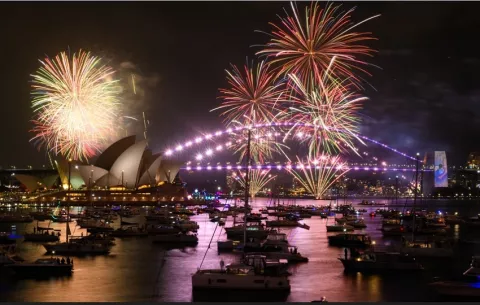 Sídney recibe el 2026 en medio de fuegos artificiales 