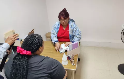 Más de mil pacientes con VIH reciben tratamiento en Hospital Nicolás A. Solano