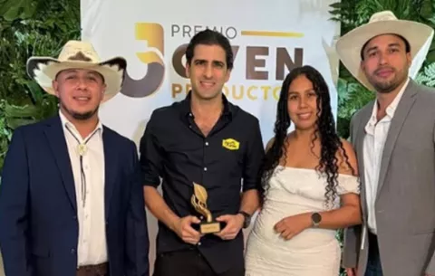 Juventud Agro Panamá reconoce a David Virzi con el premio Empresario del Año 2025
