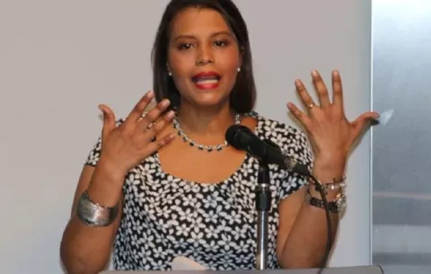 Corte declara legal destitución de ex fiscal Zuleyka Moore