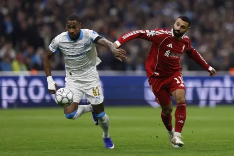 Marsella, de Michael Murillo, cae ante Liverpool  y se pone en aprietos en la 'Champions League'