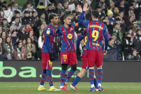Barcelona cumple en El Sardinero y se clasifica a cuartos en la Copa del Rey