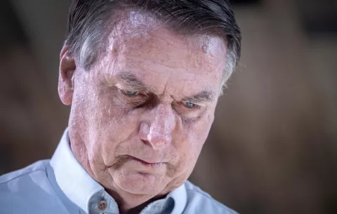 Bolsonaro recibe alta médica y vuelve a prisión luego de ocho días hospitalizado