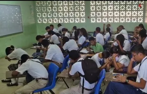 Más de 3 mil estudiantes en Veraguas y Colón inician proceso de recuperación de notas 