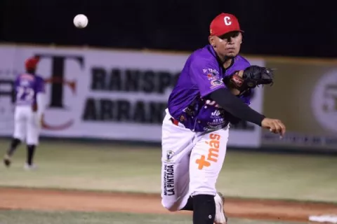 Coclé deja su huella en el debut del béisbol juvenil