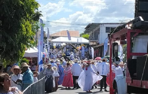 Destacan los avances en la organización del Desfile de las Mil Polleras