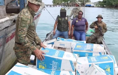 Decomisan mercancía de contrabando de cigarrillo en Puerto Obaldía