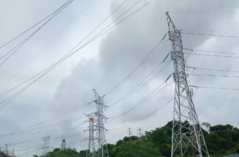 Ejecutivo colombiano está optimista sobre interconexión entre Panamá y Colombia