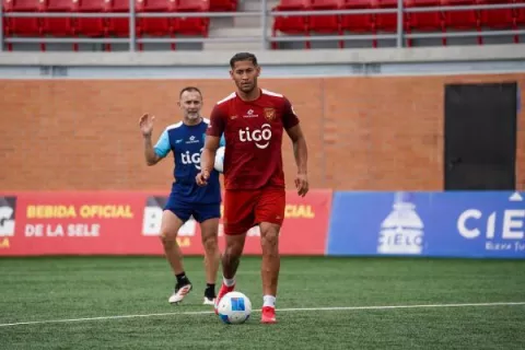 Javier Rivera, sobre los jugadores que podrán llegar al mundial: 'Nada está escrito'
