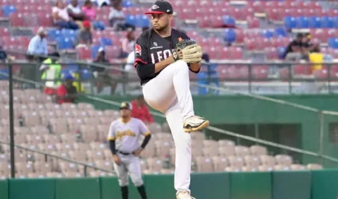 Kenny Hernández ayuda al triunfo de los Leones ante Toros 