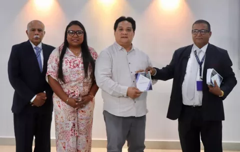 Alcaldes reciben Manual sobre el Uso y Manejo de Fondos Públicos