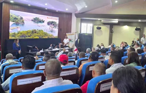 Concejo Provincial de Chiriquí invita a Cobre Panamá a compartir información sobre el proyecto minero