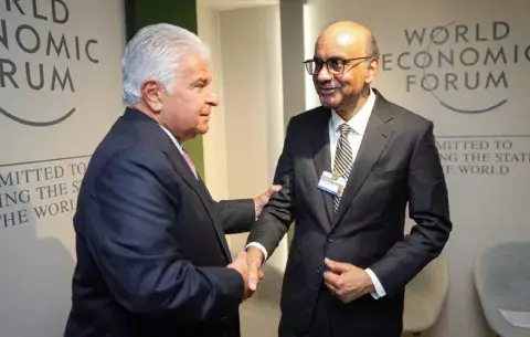 Mulino sostiene encuentro con presidentes de Suiza y Singapur