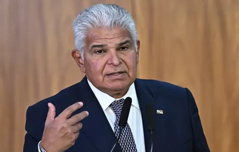 Presidente Mulino confirma asistencia a la investidura de José Antonio Kast