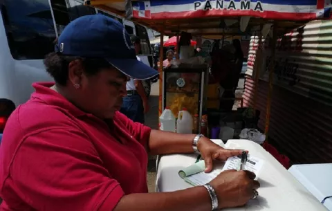 Aplicarán sanciones por incumplir normas sanitarias en la Feria de La Chorrera