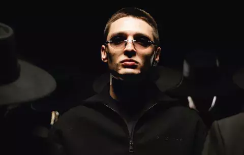 Peso Pluma anuncia una 'audaz' gira en 30 ciudades de EE.UU.