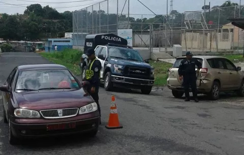Alcalde de Colón hablará con el ministro de Seguridad sobre retenes; Policía continuará con los puntos de control