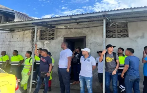 Trabajadores de Revisalud desconocen su estatus laboral; piden intervención del Mitradel