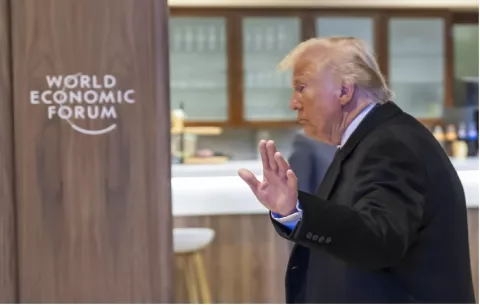 Trump adelanta que EE.UU. tendrá soberanía sobre el suelo de sus bases militares en Groenlandia