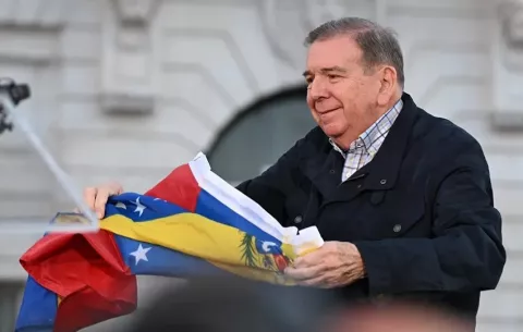 Ministro español habla con Edmundo González sobre la posible evolución de la situación en Venezuela