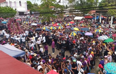 Multitudinaria romería en Atalaya desborda fe y esperanza