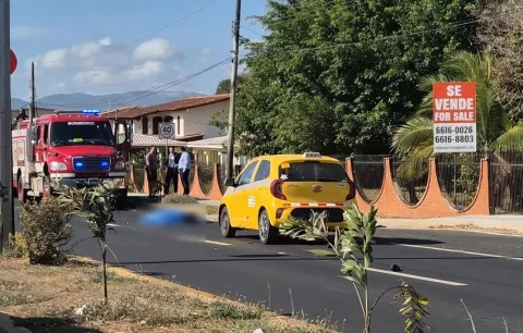 Atropellan y matan a una adulta mayor en la doble vía de acceso a Las Tablas