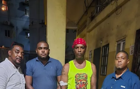 Liberan a 'Bakan' en medio de tensión tras desalojo de comparsas en Bambú Lane