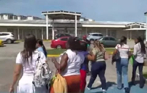 Colón prepara a 5 mil docentes para recibir 61 mil estudiantes este año escolar