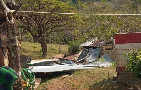 Varias familias sin techo en la comarca Ngäbe Buglé por causa de fuertes vientos 