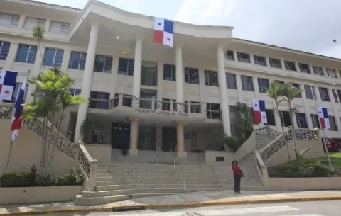 Carrillo lamenta falta de peritos de la fiscalía en el proceso judicial más importante de Panamá