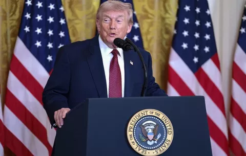 Donald Trump recibe un premio de la industria por ser el 'campeón indiscutible del carbón'