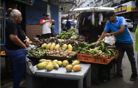 Confianza del consumidor panameño aumenta, pero persiste la cautela hacia la economía