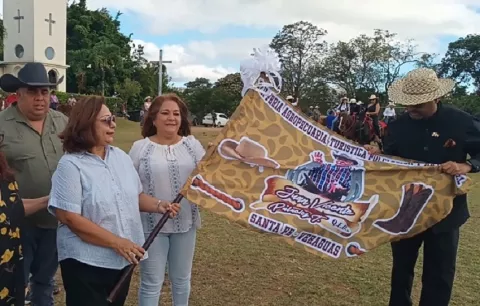 Embajador de la India participa en la XLII Feria de Santa Fe de Veraguas