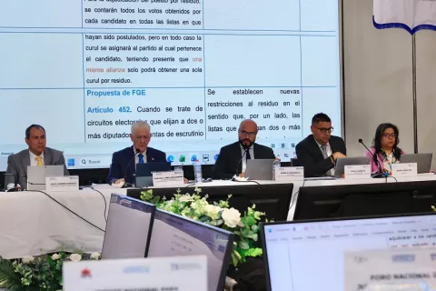 Meten más 'candados' a solicitud de revocatoria de mandato