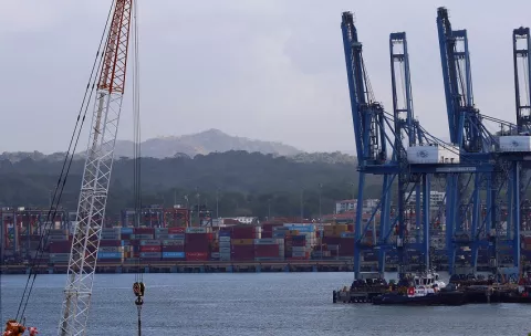 Gobierno proyecta recibir uno $100 millones en 18 meses por la operación en Balboa y Cristóbal