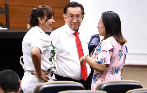 La derechista Alva e izquierdista Balcázar disputan Presidencia de Perú en segunda vuelta