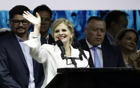 Mulino felicita a Fernández por su triunfo en Costa Rica y le invita a trabajar juntos