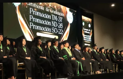 145 nuevos médicos y especialistas se suman al servicio de Panamá
