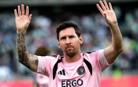 Leo Messi dice que se arrepiente de no haber aprendido inglés