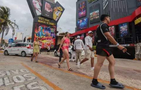 México defiende la estabilidad de su turismo tras la violencia por muerte de "El Mencho"