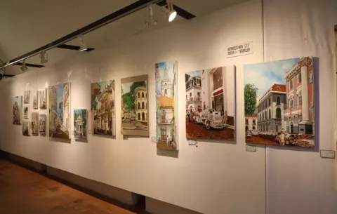 Iván Casis retrata su memoria y el patrimonio del Casco Viejo