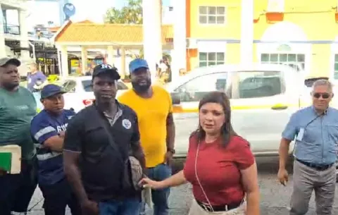 Mitradel asegura estabilidad laboral para los trabajadores del puerto de Cristóbal
